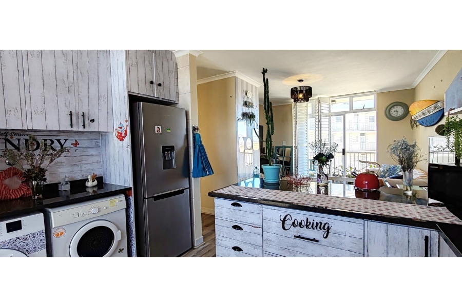 2 Bedroom Property for Sale in Muizenberg Western Cape